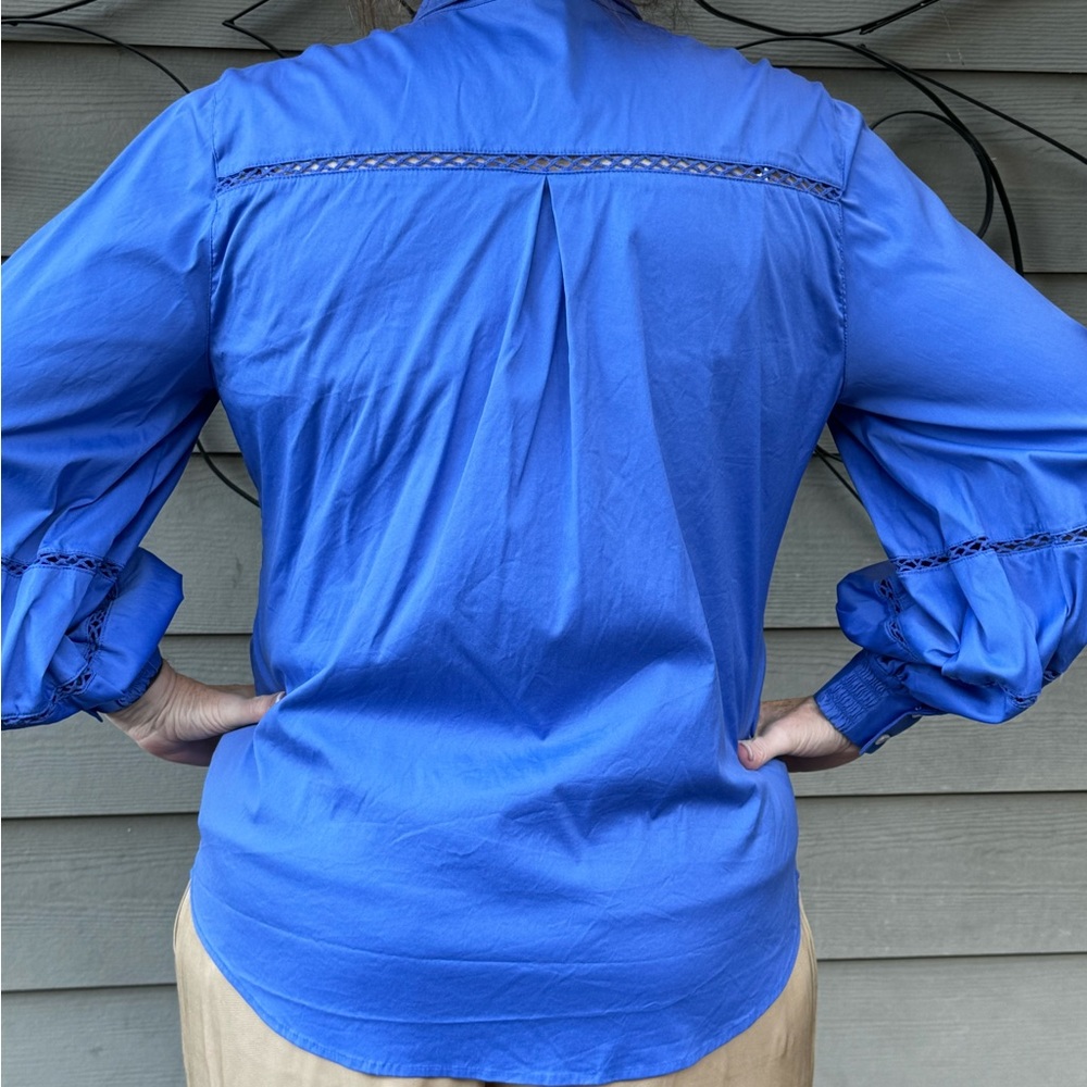This is a Chicos business shirt, size 2 which is a normal size L/12